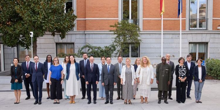 La Mesa África aborda, bajo la presidencia del ministro de Exteriores, la implementación de la Estrategia África