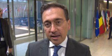 Albares: the ceasefire violation “cannot be repeated” and requires “maintaining sanctions against Israel”