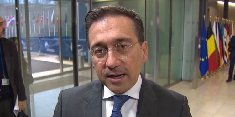 Albares: the ceasefire violation “cannot be repeated” and requires “maintaining sanctions against Israel”