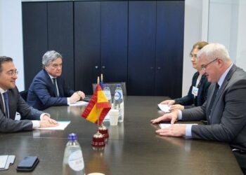 España enviará 70 generadores a Ucrania tras los ataques rusos a su infraestructura eléctrica