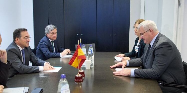 España enviará 70 generadores a Ucrania tras los ataques rusos a su infraestructura eléctrica