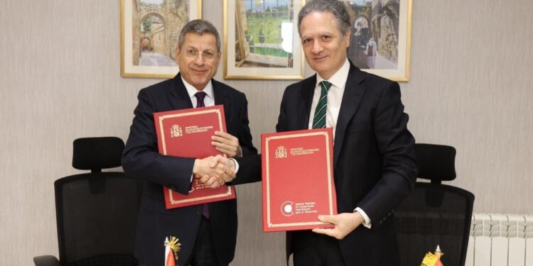 Spain contributes two million euros to the Palestinian Authority to pay civil servants