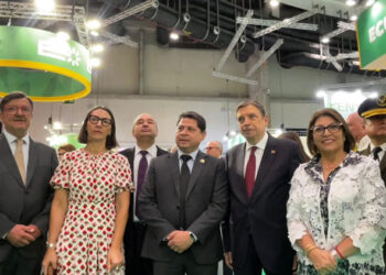 La Embajada de Ecuador inauguró su stand en la Fruit Attraction 2025