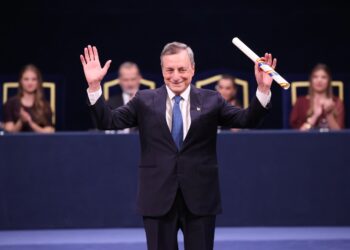 Draghi defiende un “federalismo pragmático” para Europa que contrarreste la lentitud en la toma de decisiones en la UE