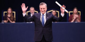 Draghi defiende un “federalismo pragmático” para Europa que contrarreste la lentitud en la toma de decisiones en la UE