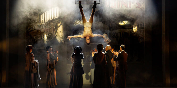 An innovative musical ‘Houdini’ full of magic the Teatro Calderón