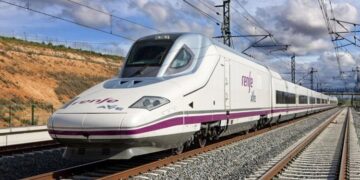 La Comisión Europea adopta el plan para reducir a tres horas el viaje entre Madrid y Lisboa en tren para 2034