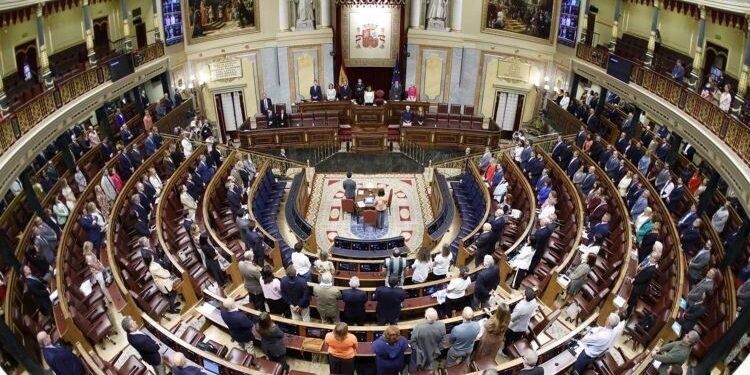 El Congreso convalida el embargo de armas a Israel tras el apoyo de Podemos y con el rechazo del PP