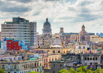 Cuba: el tiempo de los primeros pasos hacia una salida nacional