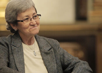 Exteriores concede la Gran Cruz de la Orden del Mérito Civil a Carlota Bustelo, a título póstumo