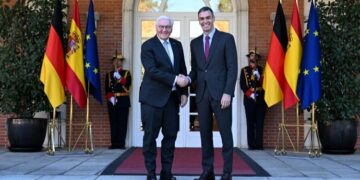 Sánchez discusses Spanish-German cooperation in the defense industry with Steinmeier
