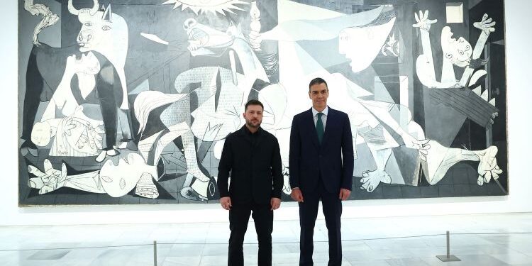 Sánchez announces new €615 million military aid package to Zelensky