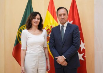 Díaz Ayuso meets with the Portuguese ambassador to “strengthen economic and cultural ties”