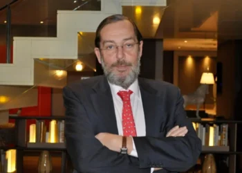 García Montero and the Spanish Ambassador to discuss “memory, exile, and diplomacy” in Algiers