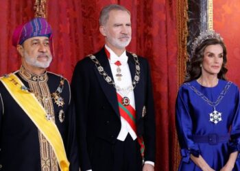 El Rey defiende ante el Sultán de Omán una nueva “arquitectura de seguridad regional” que incluya a Irán