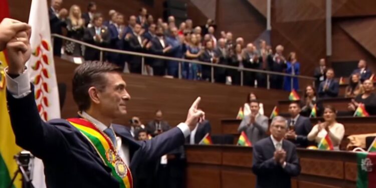 Francina Armengol traslada el “apoyo” de España al nuevo presidente de Bolivia en su toma de posesión