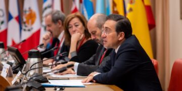 Albares anima a los parlamentarios de Iberoamérica a abordar una hoja de ruta de cara a la Cumbre de 2026