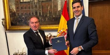 El nuevo embajador de Grecia, Apostolos Baltas, presenta sus Copias de Estilo