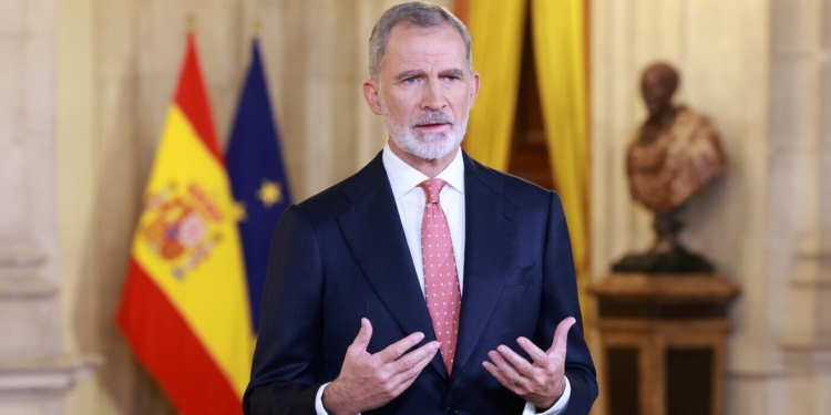 El Rey apela a la convivencia y la confianza democrática en un mensaje de Navidad marcado por la memoria europea y constitucional