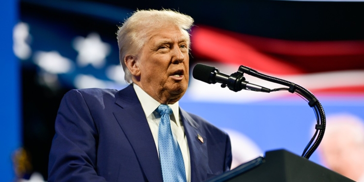 Sumar pide al Gobierno que condene ante UE y ONU el cierre del espacio aéreo de Venezuela por parte de Trump