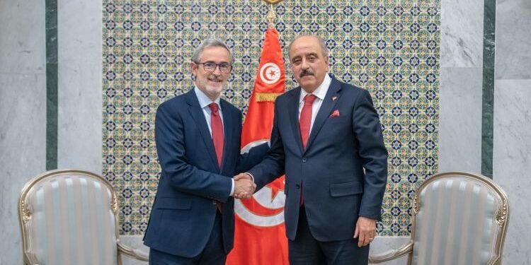 El ministro de Exteriores tunecino recibe al embajador de España con motivo del fin de su misión