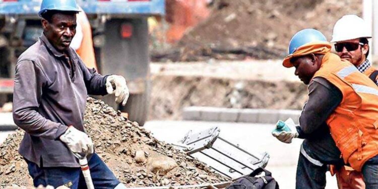 Más de 200.000 extranjeros se han afiliado a la Seguridad Social en 2025, un 7,2% más que hace un año