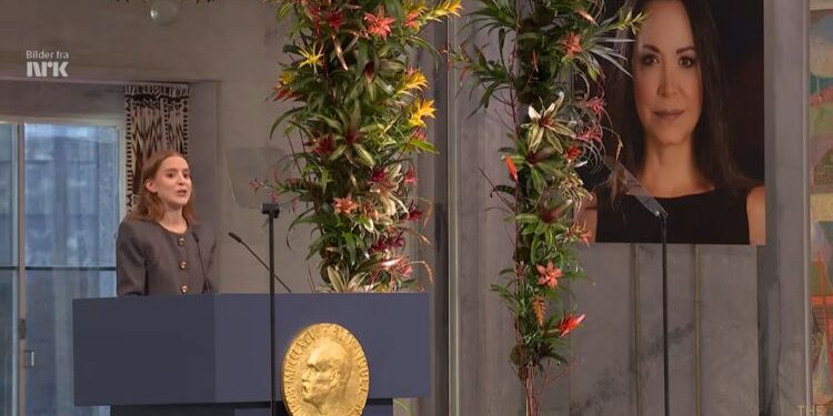 PP y Gobierno se enzarzan en el Congreso tras la entrega del Nobel a Corina Machado