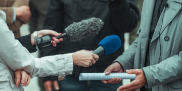 Defender el periodismo es defender el derecho a la información