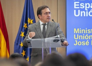 Albares advierte de que “la soberanía europea pasa por tener un verdadero Ejército europeo”