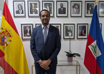 El embajador de Haití lamenta los “bulos” para estigmatizar a sus compatriotnas en EE.UU.