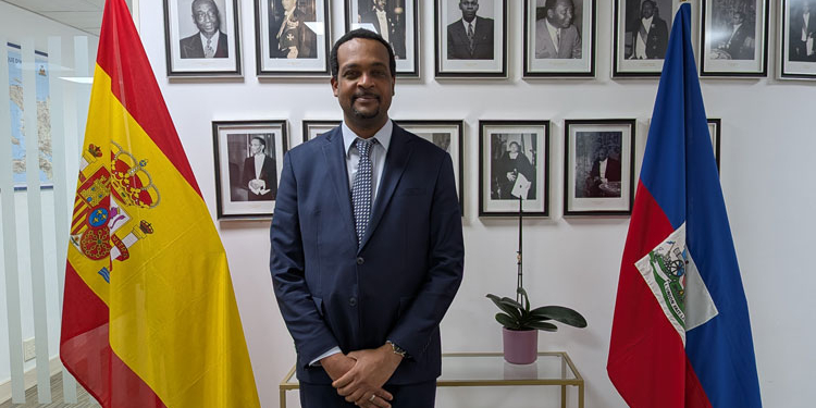 El embajador de Haití lamenta los “bulos” para estigmatizar a sus compatriotas en EE.UU.