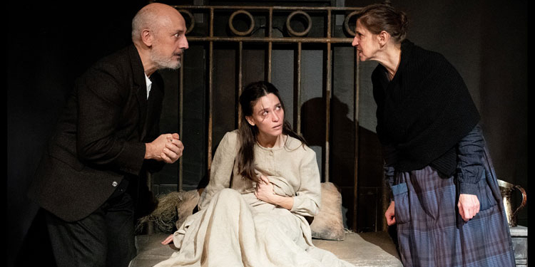 Sombras, culpa y represión en la obra ‘Noche’, en el Teatro Español