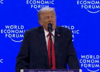 Trump promete no usar la fuerza en Groenlandia y Albares insiste en que los groenlandeses quieren “seguir siendo daneses”