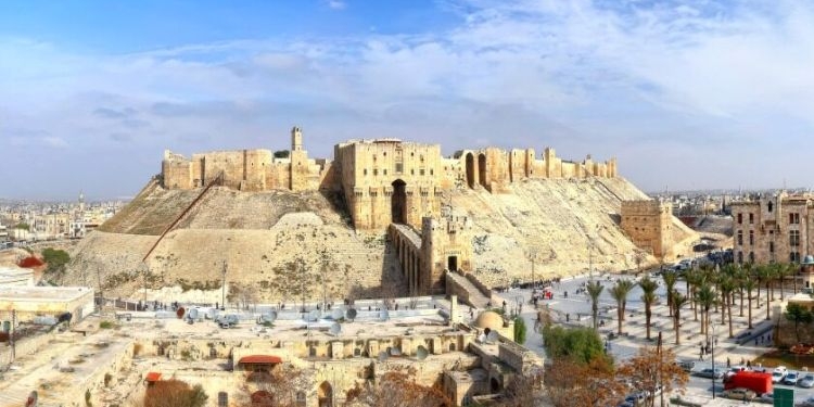 España celebra el alto el fuego en Siria entre las fuerzas gubernamentales y los rebeldes kurdos en Alepo