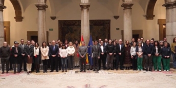 Foreign Ministry joins in minute of silence for victims of the Adamuz train accident