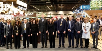 The King and Queen inaugurate Fitur 2026, marked by official mourning after the Adamuz train accident
