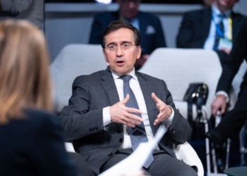 Albares asegura en la Conferencia de Seguridad que España enviará tropas a Gaza si hay “un mandato claro de la ONU”