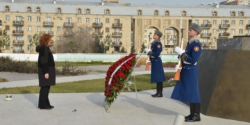 PP and Bildu demand explanations for Armengol’s floral laying in Baku at a monument to the occupation of Nagorno-Karabakh