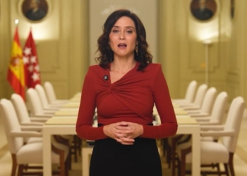 Ayuso concede la Medalla Internacional de Madrid a EEUU por ser el “faro del mundo libre”