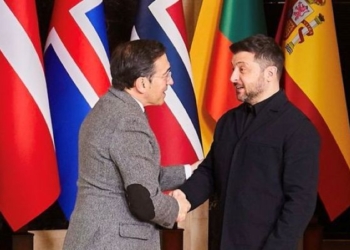 Albares conveys Spain’s “support and solidarity” with Ukraine to Zelensky and Sybiha in Kyiv
