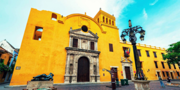 Fachada del Convento de Santo Domingo en Cartagena de Indias