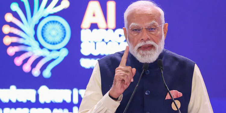 Narendra Modi hablando en la Cumbre de Impacto de la IA en Nueva Delhi