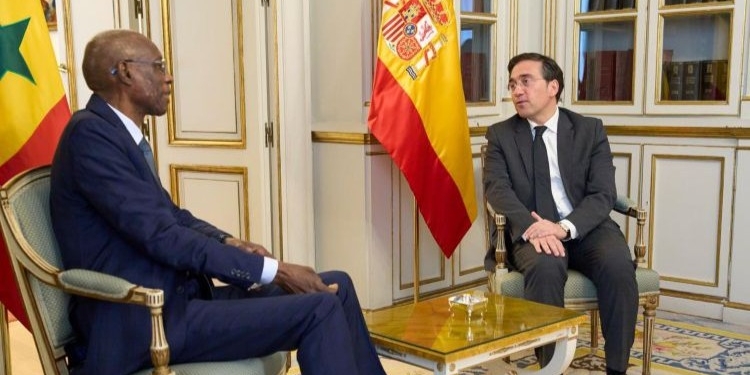 Albares firma con su homólogo de Senegal el nuevo Marco de Asociación País