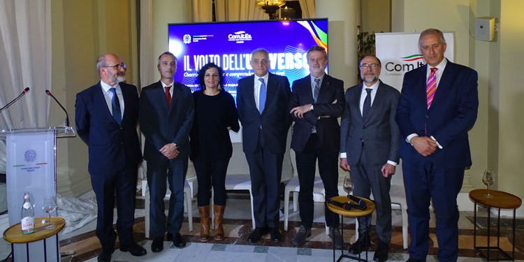 Conferencia en la Embajada de Italia para comprender el universo