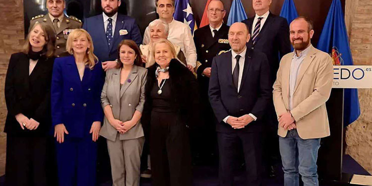 La Embajada de Bosnia recuerda la acogida vacacional de niños bosnios en Asturias durante la posguerra