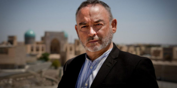 Casa Árabe presenta ‘Tres halcones para Tamerlán’, de Jesús Sánchez Adalid