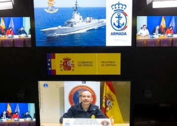 Robles contacta con la fragata ‘Cristóbal Colón’, en misión defensiva en Chipre