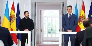 Sánchez announces to Zelenskyy a new €1 billion military aid package for Ukraine in 2026