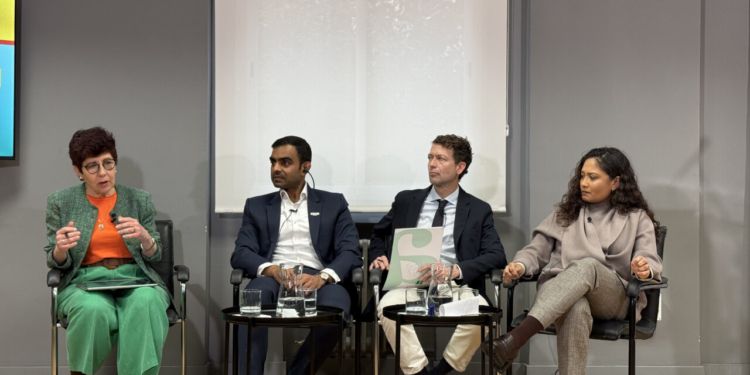 Panel de discusión sobre cooperación tecnológica entre España e India en Madrid