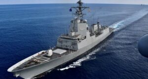 Fragata Cristóbal Colón navegando en el mar Mediterráneo